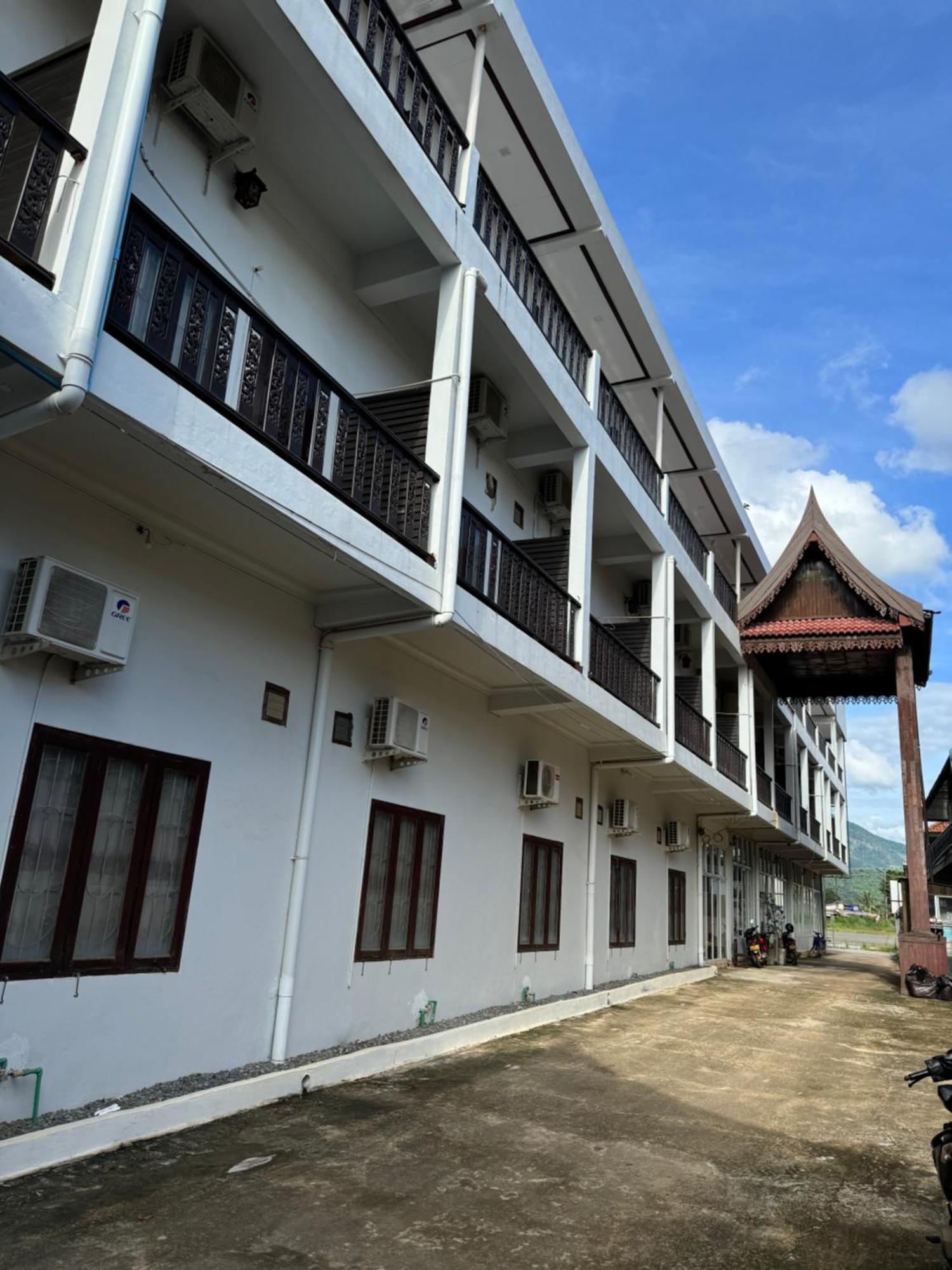 A P S Moutain View Hotel Ванг Виенг Екстериор снимка